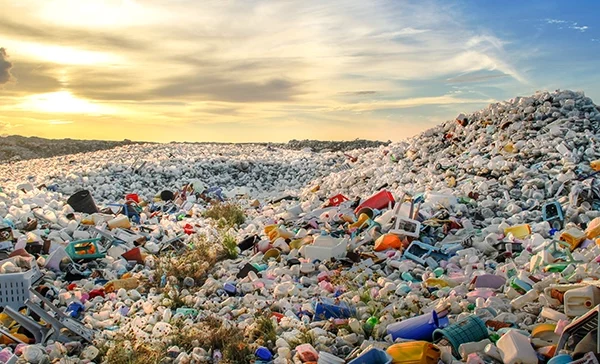 SUD-KIVU : du plastique tue aujourd’hui et tuera demain des bouteilles plastiques, une pollution à l'environnement/photo crédit